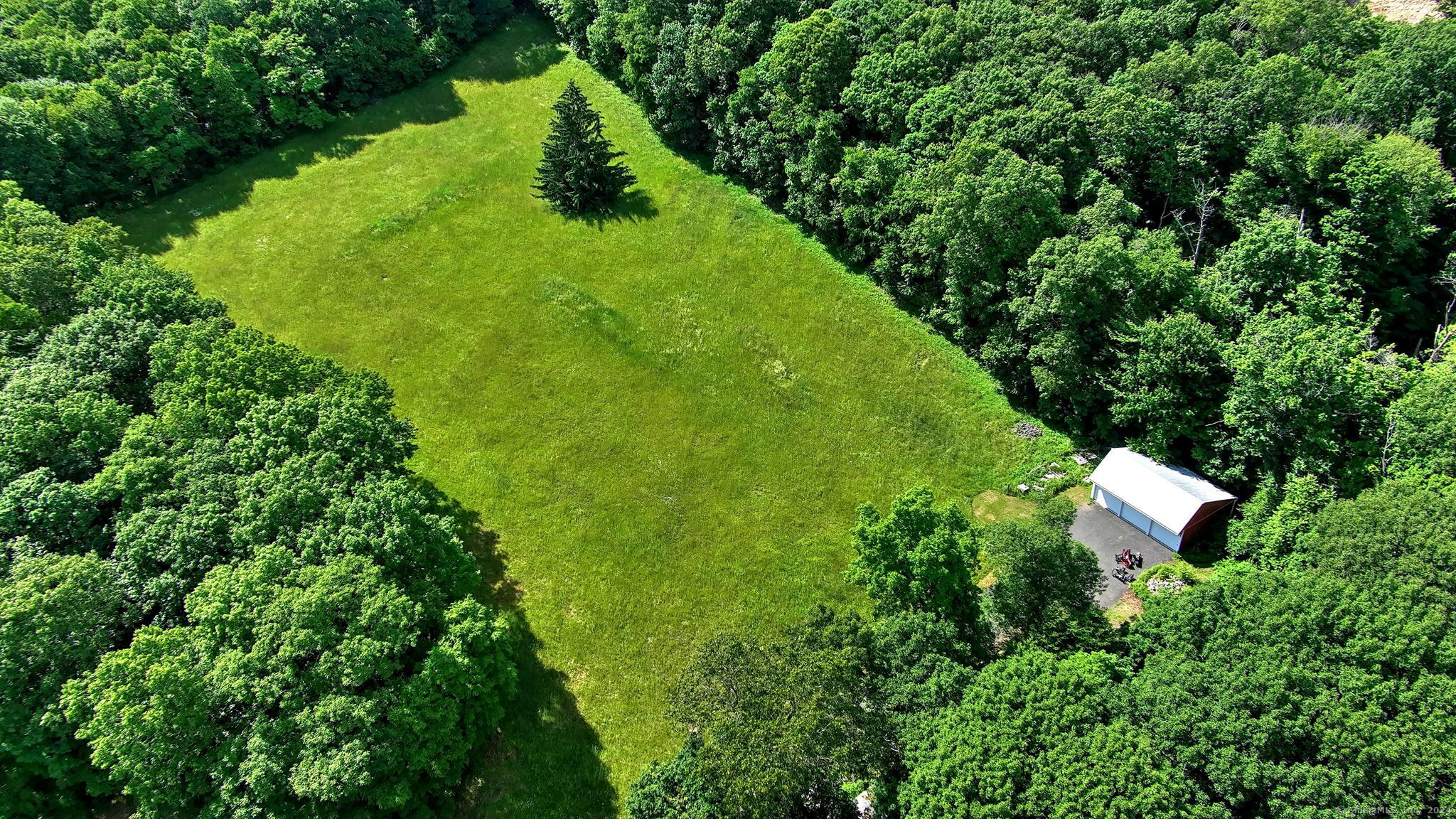 1144 Amity Road Bethany CT 06524