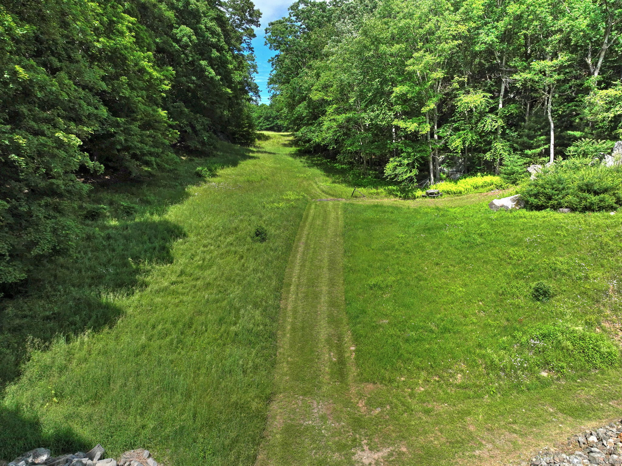 1144 Amity Road Bethany CT 06524