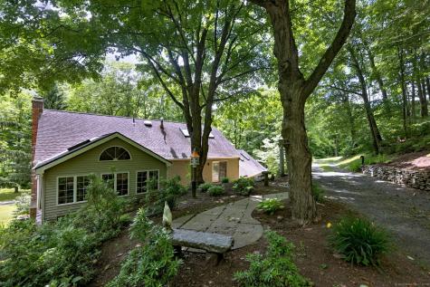 1144 Amity Road Bethany CT 06524