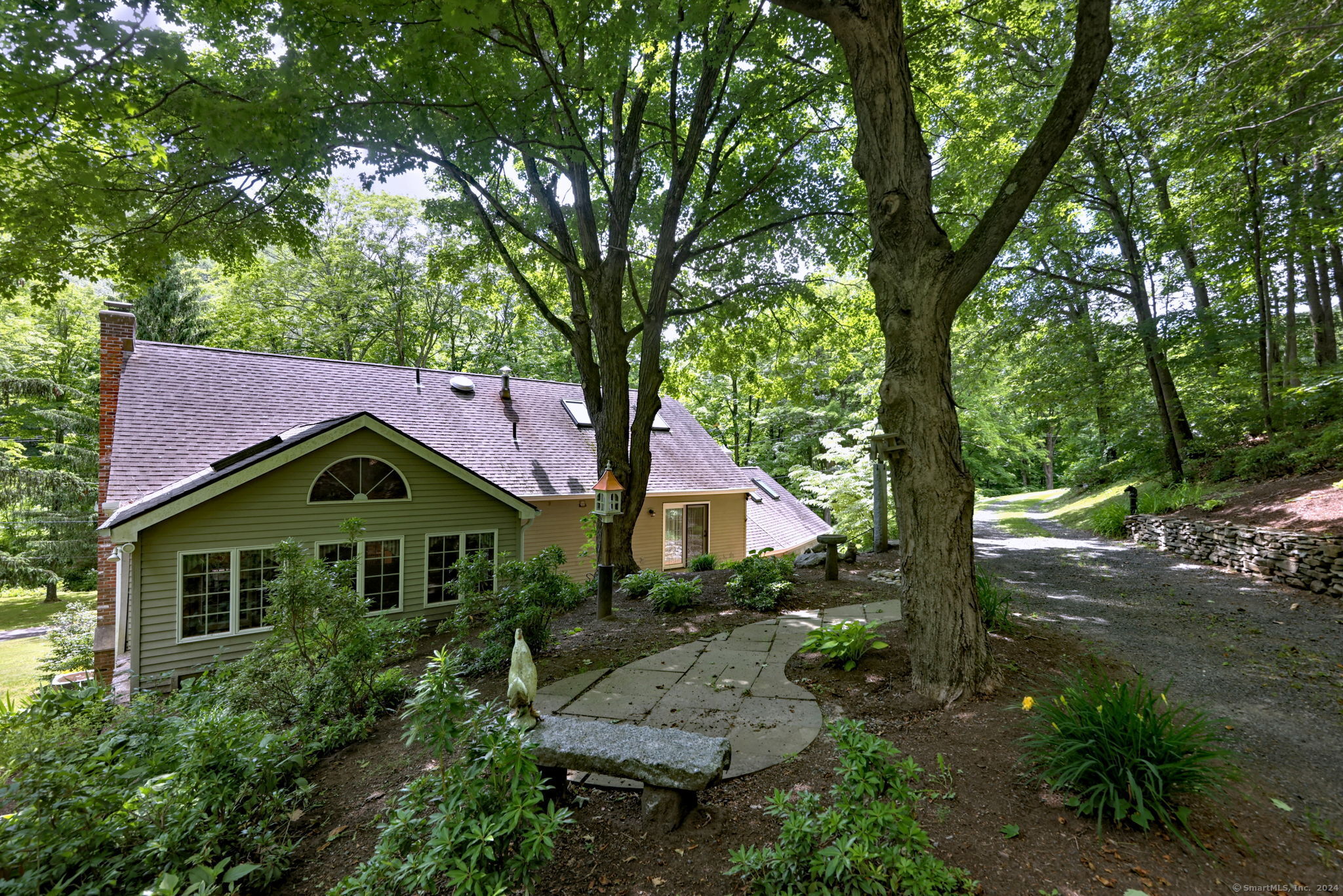 1144 Amity Road Bethany CT 06524