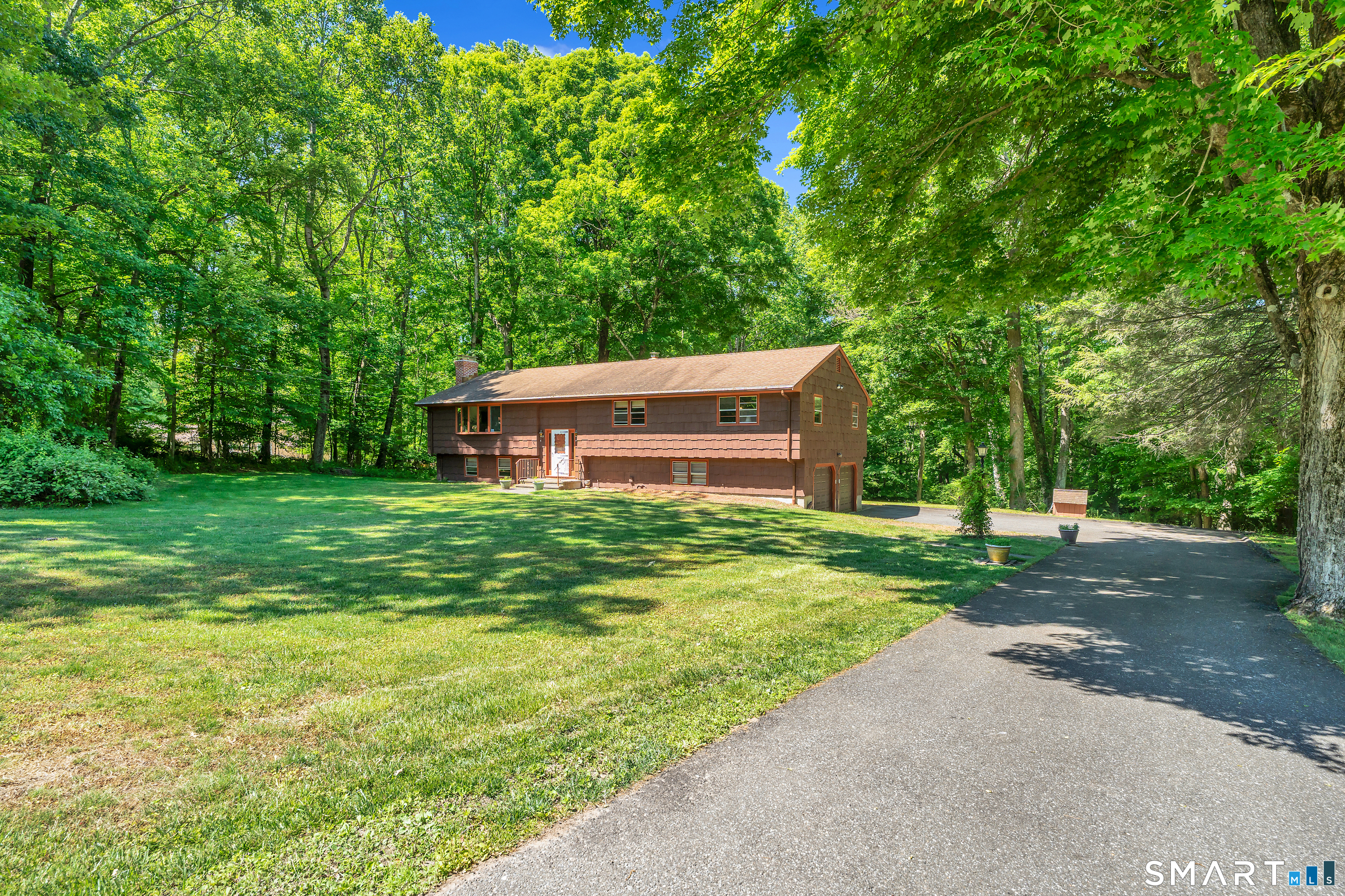 122 Fresh Meadow Drive Trumbull CT 06611
