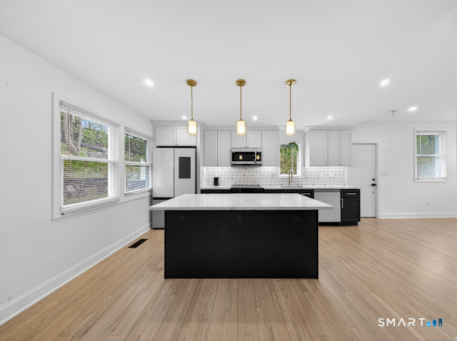 20 Oakridge Road Trumbull CT 06611