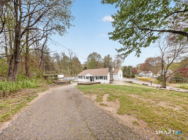 20 Oakridge Road Trumbull CT 06611