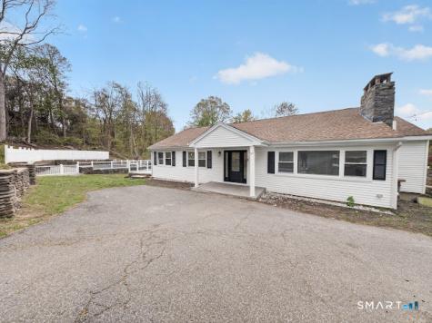 20 Oakridge Road Trumbull CT 06611