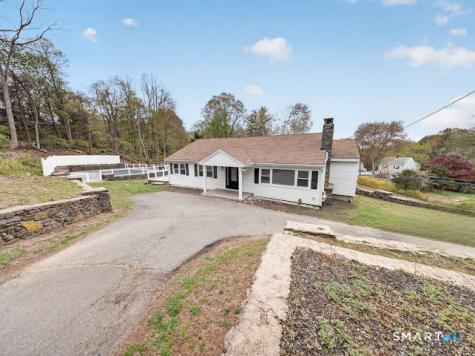 20 Oakridge Road Trumbull CT 06611