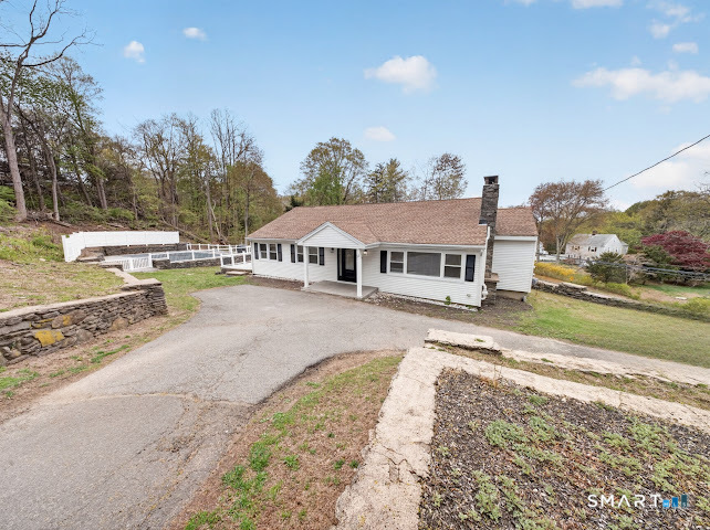 20 Oakridge Road Trumbull CT 06611