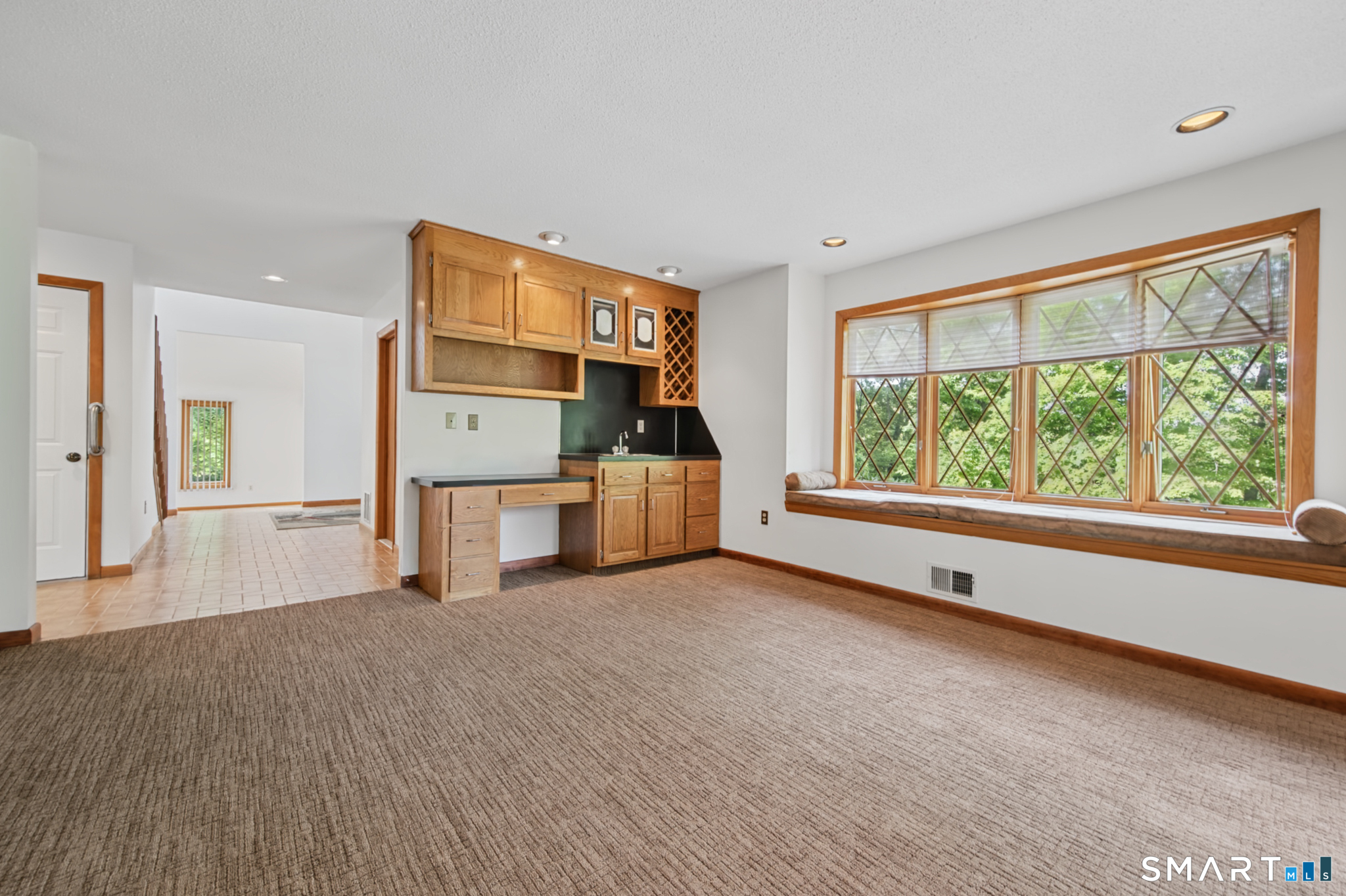 547 Simsbury Road Bloomfield CT 06002