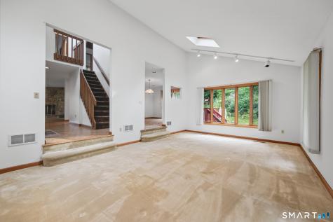 547 Simsbury Road Bloomfield CT 06002