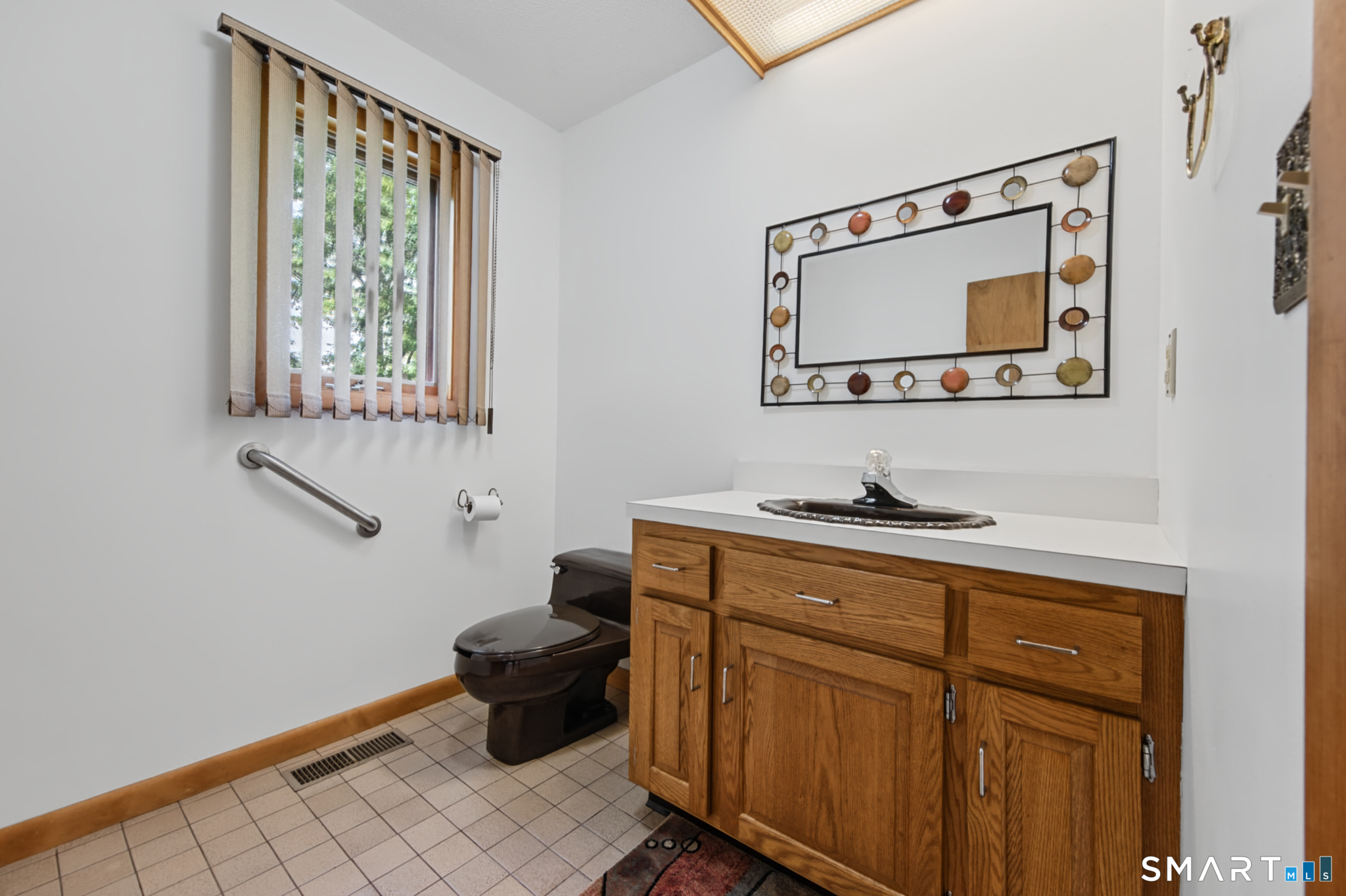547 Simsbury Road Bloomfield CT 06002