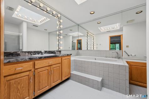 547 Simsbury Road Bloomfield CT 06002