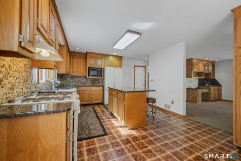 547 Simsbury Road Bloomfield CT 06002