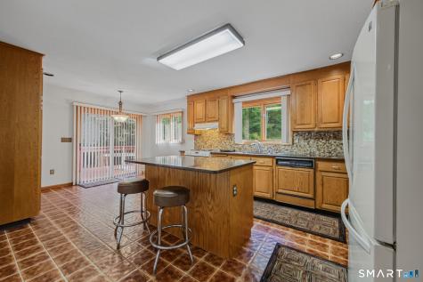 547 Simsbury Road Bloomfield CT 06002