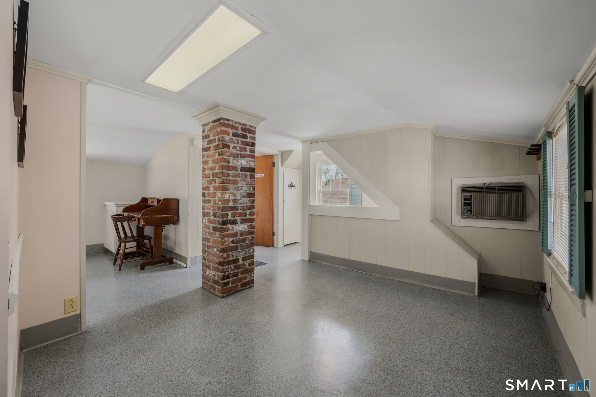 6 Hatch Street Stonington CT 06378