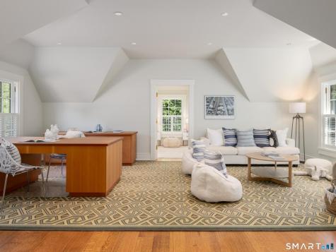 700 North Wilton Road New Canaan CT 06840