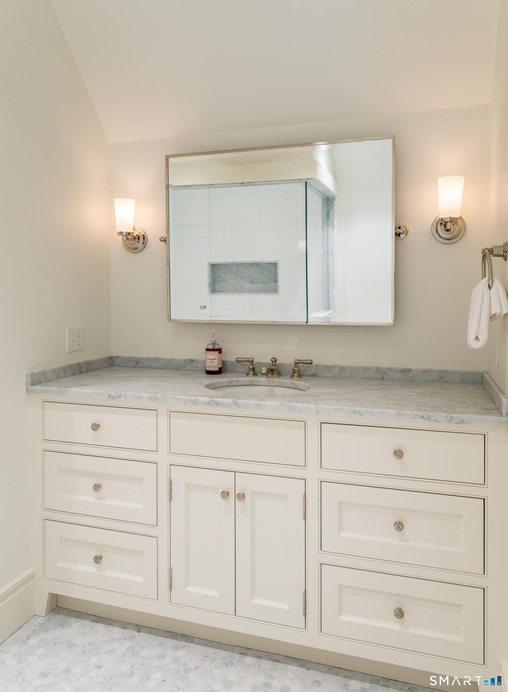 700 North Wilton Road New Canaan CT 06840