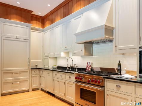 700 North Wilton Road New Canaan CT 06840