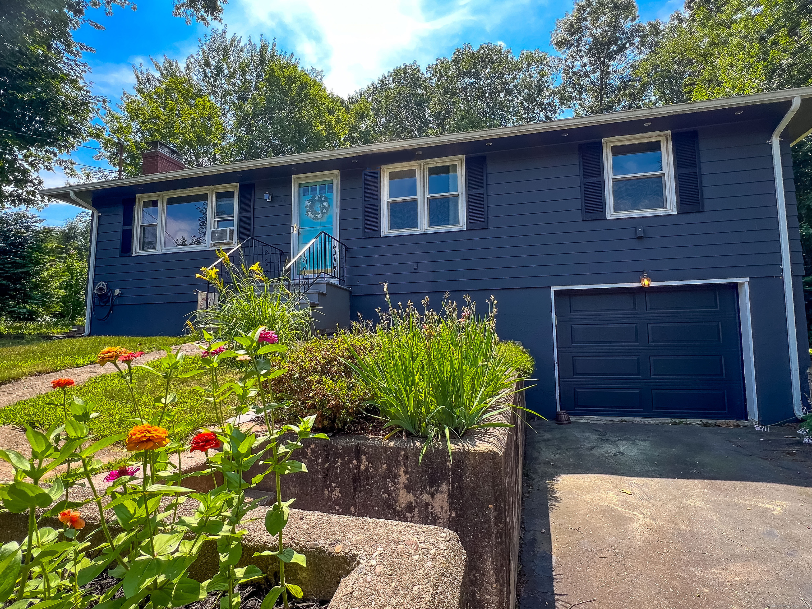 120 Country Lane Bristol CT 06010