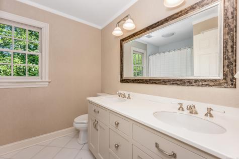 2 Mccrea Lane Darien CT 06820