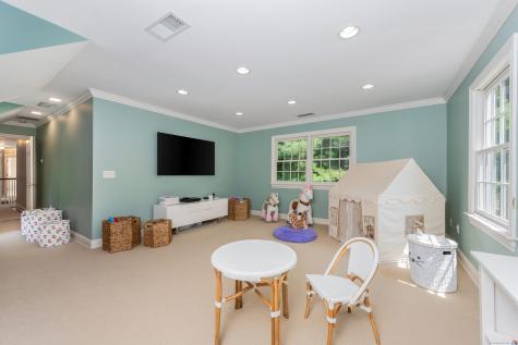 2 Mccrea Lane Darien CT 06820