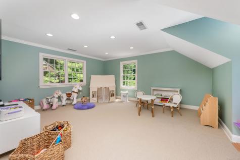 2 Mccrea Lane Darien CT 06820