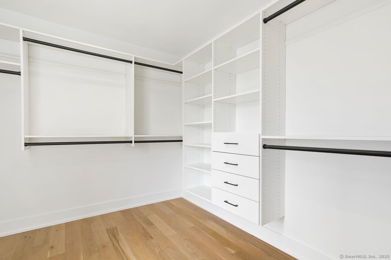 345 Reef Road Fairfield CT 06824