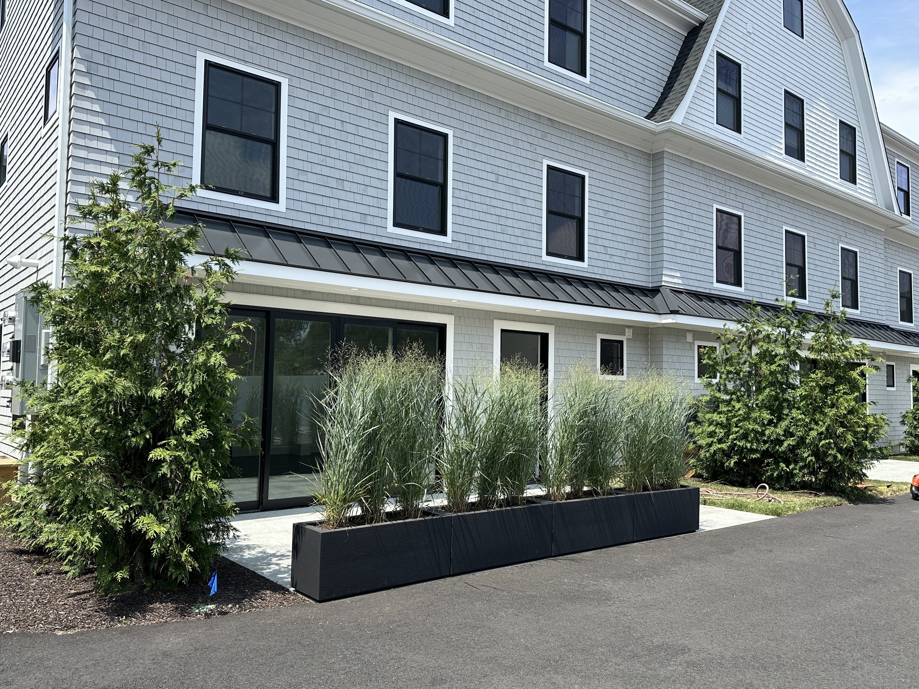 345 Reef Road Fairfield CT 06824