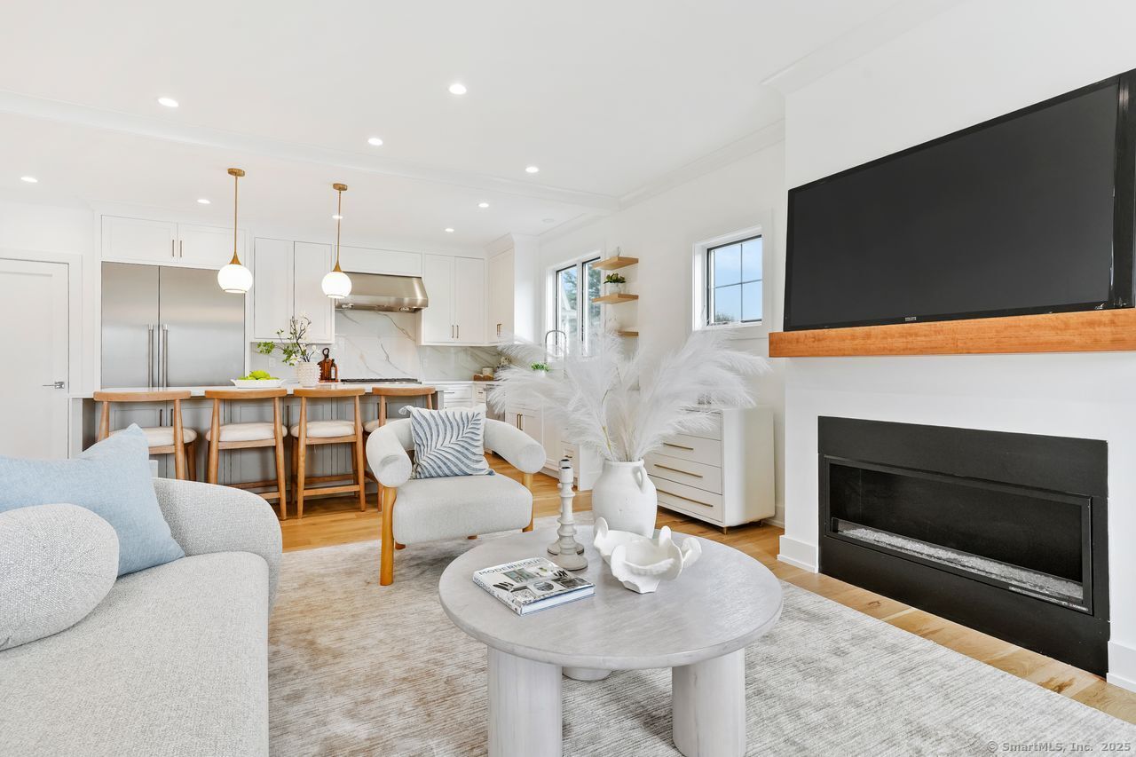 345 Reef Road Fairfield CT 06824