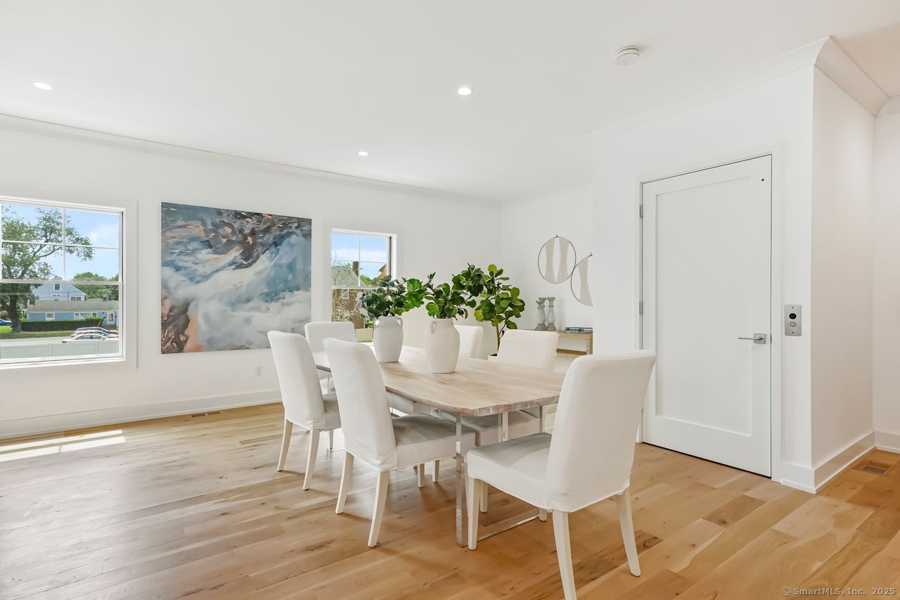 345 Reef Road Fairfield CT 06824