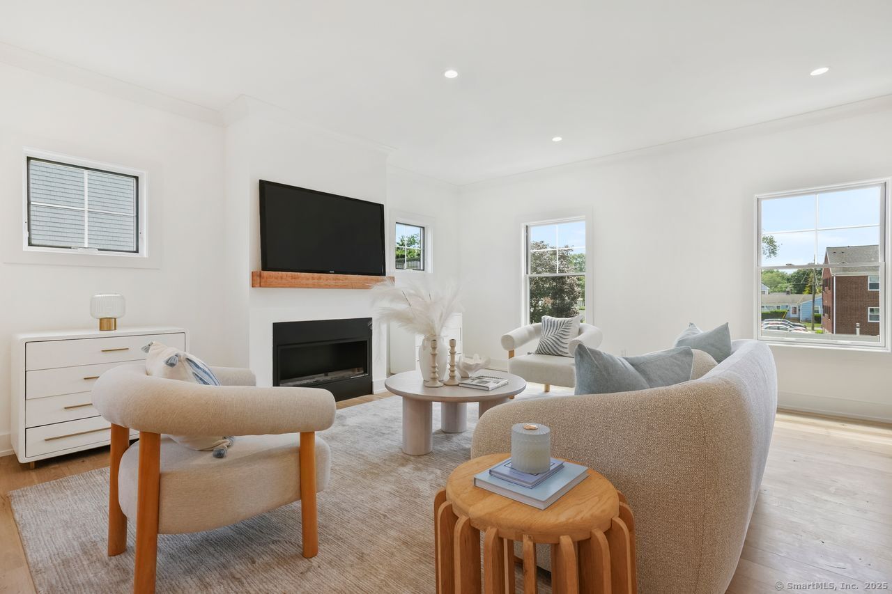 345 Reef Road Fairfield CT 06824