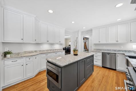 12 The Glade Simsbury CT 06070