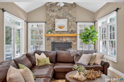 12 The Glade Simsbury CT 06070