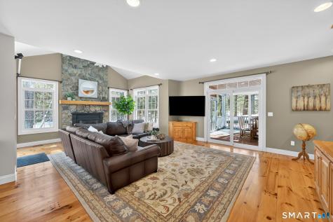 12 The Glade Simsbury CT 06070