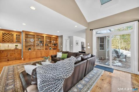 12 The Glade Simsbury CT 06070