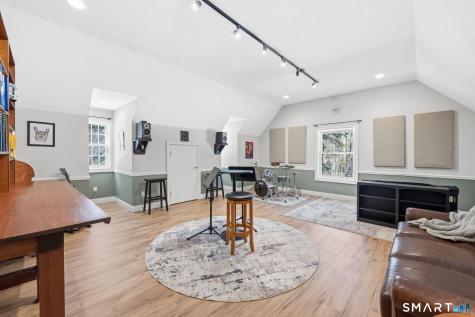 12 The Glade Simsbury CT 06070