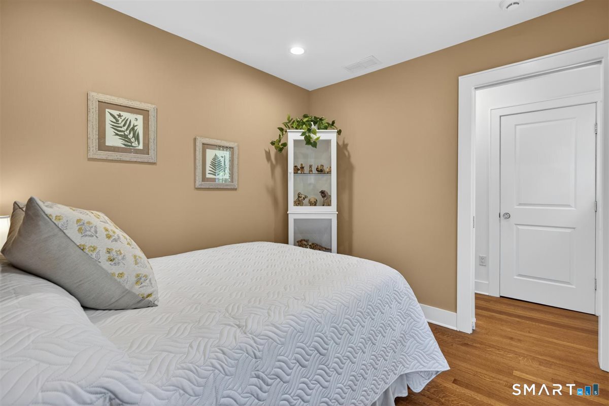 46 Maple Street Milford CT 06460