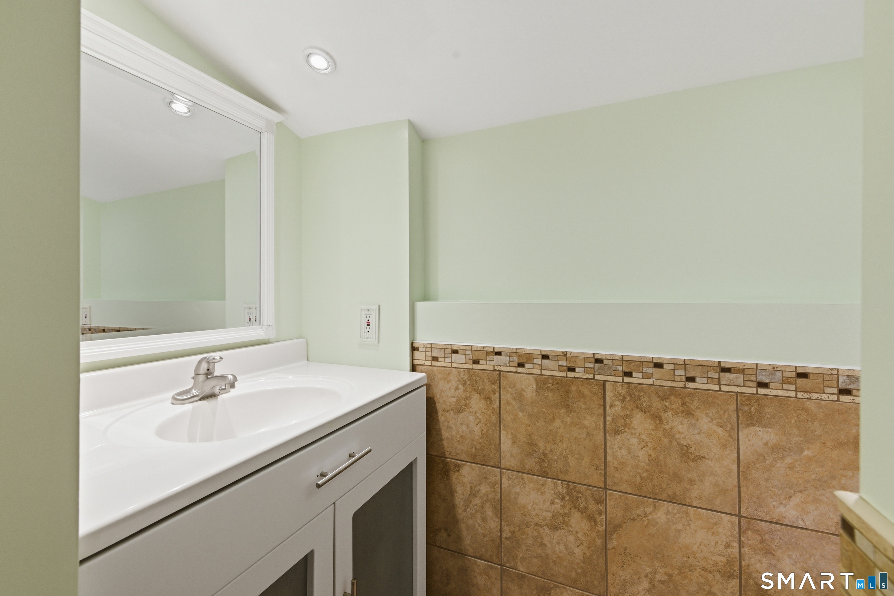 37 North Wawecus Hill Road Norwich CT 06360