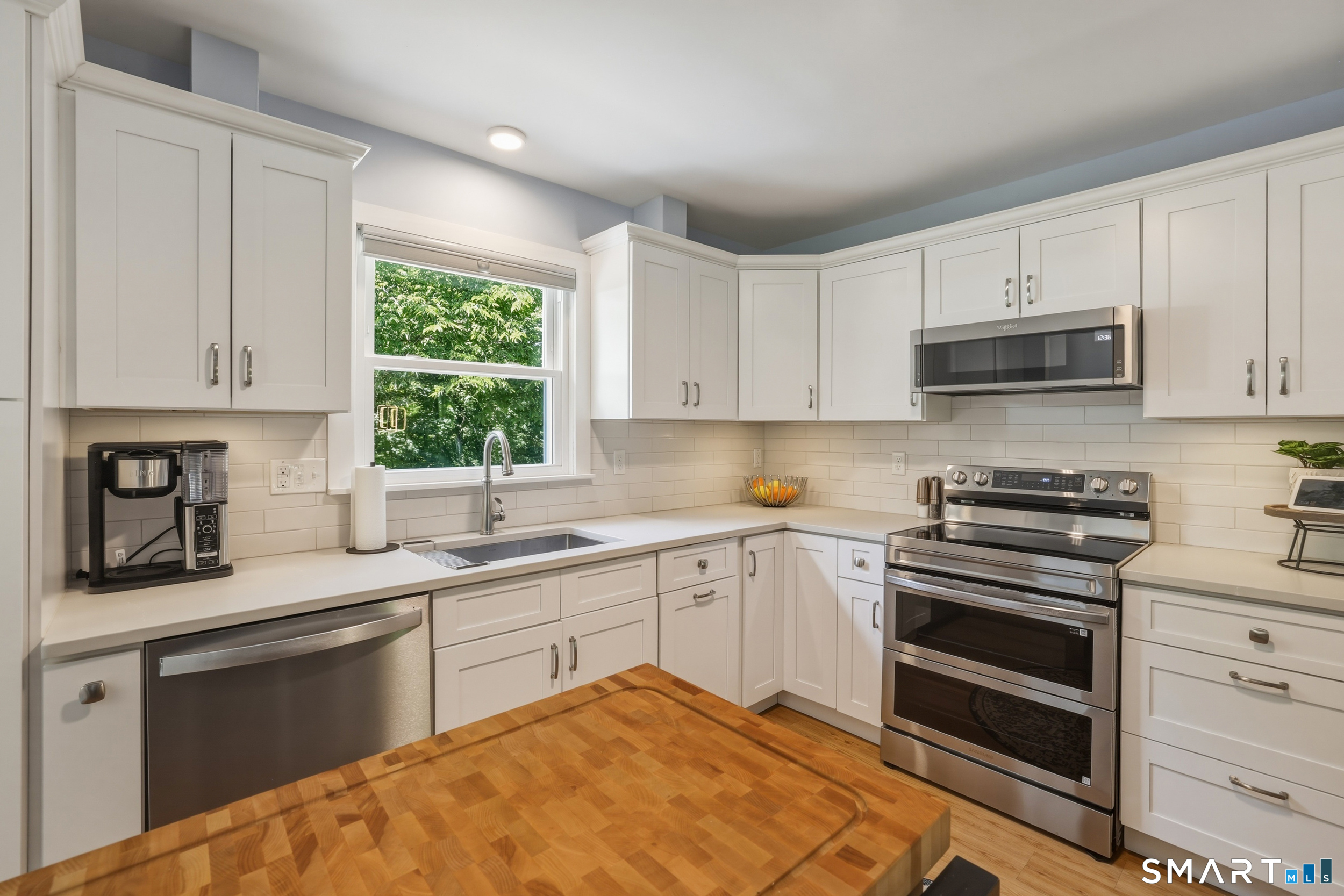 10 Albion Road New Fairfield CT 06812