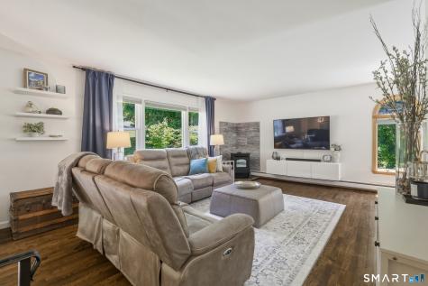 10 Albion Road New Fairfield CT 06812