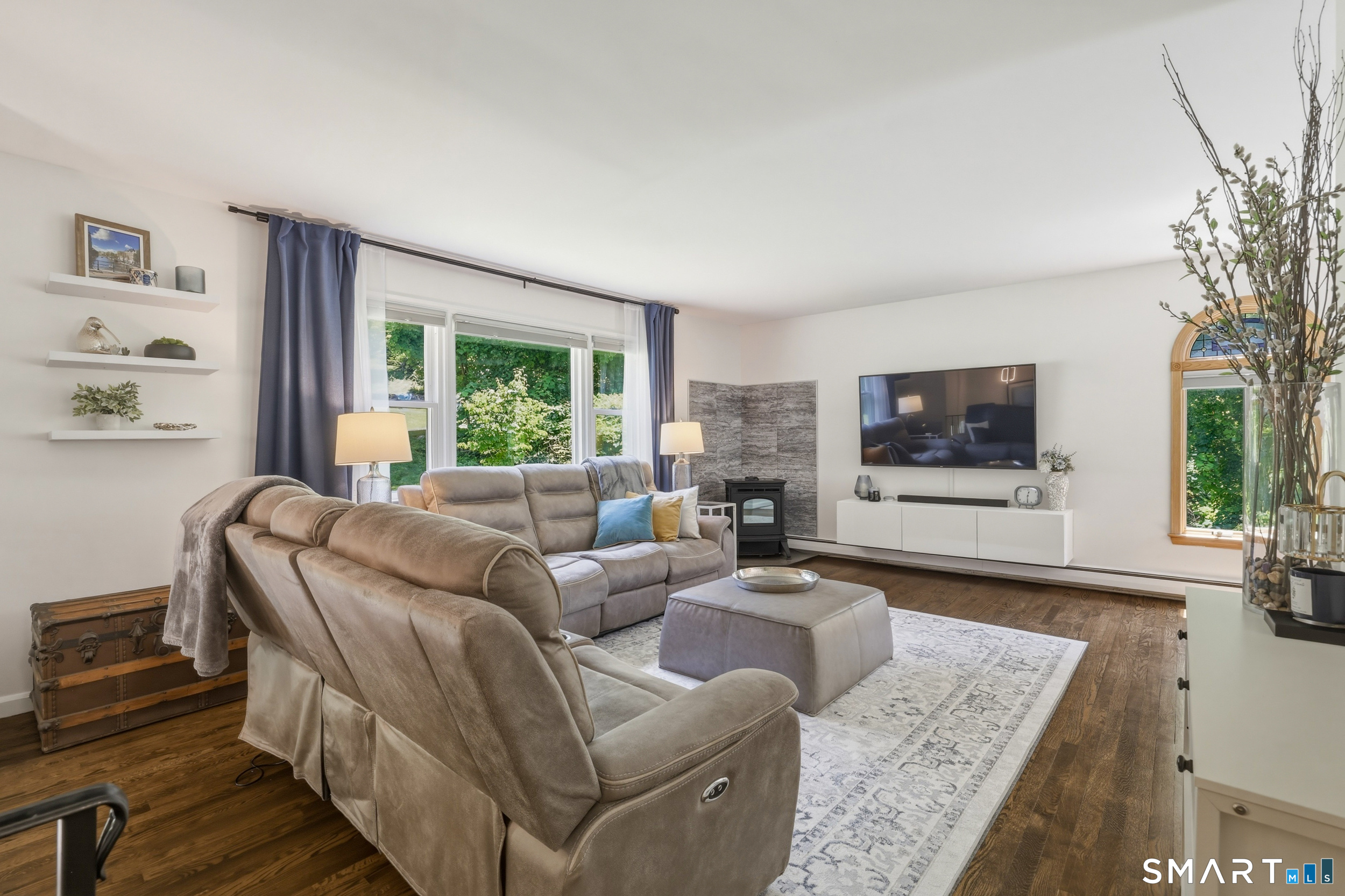 10 Albion Road New Fairfield CT 06812
