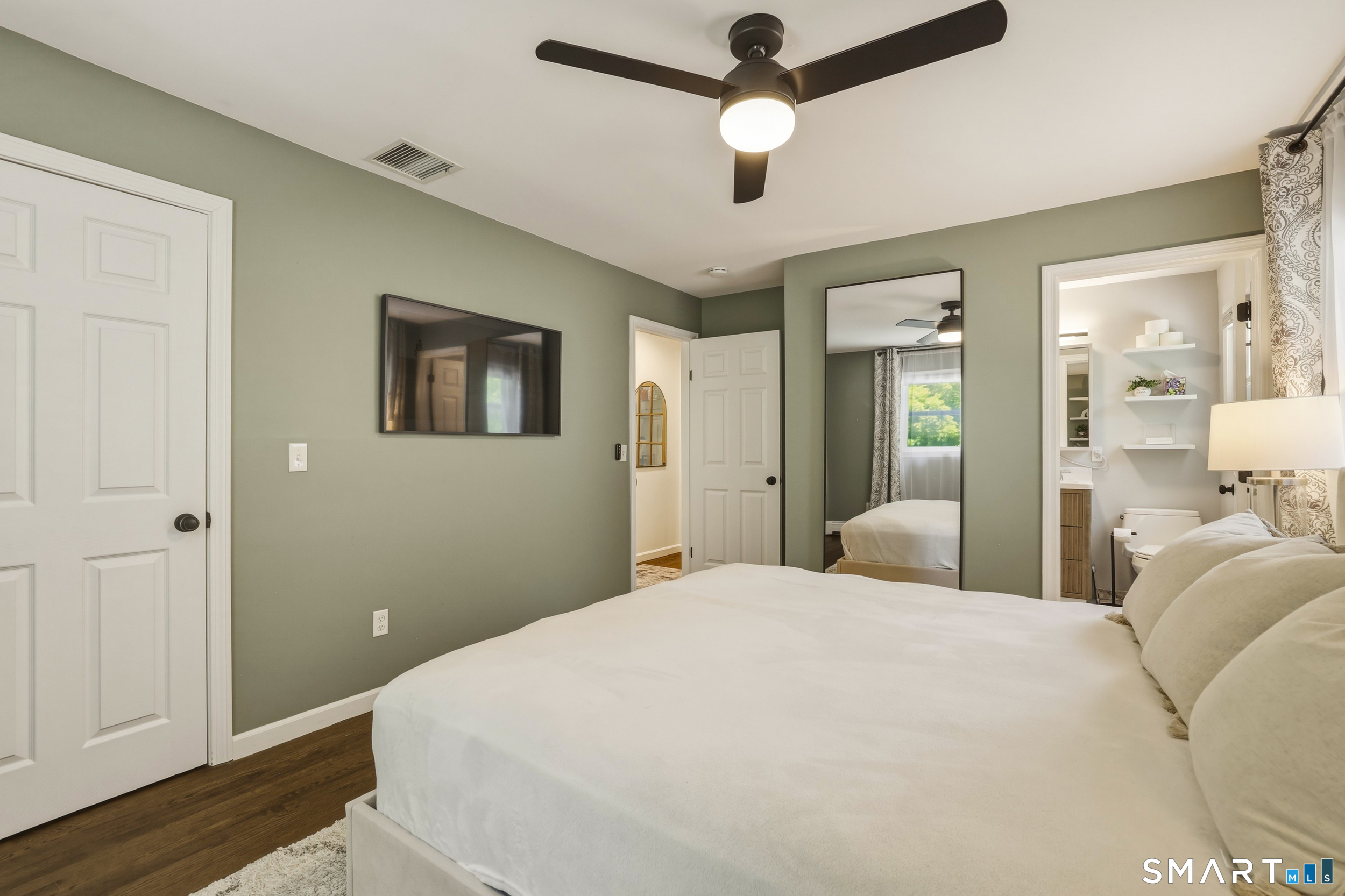 10 Albion Road New Fairfield CT 06812
