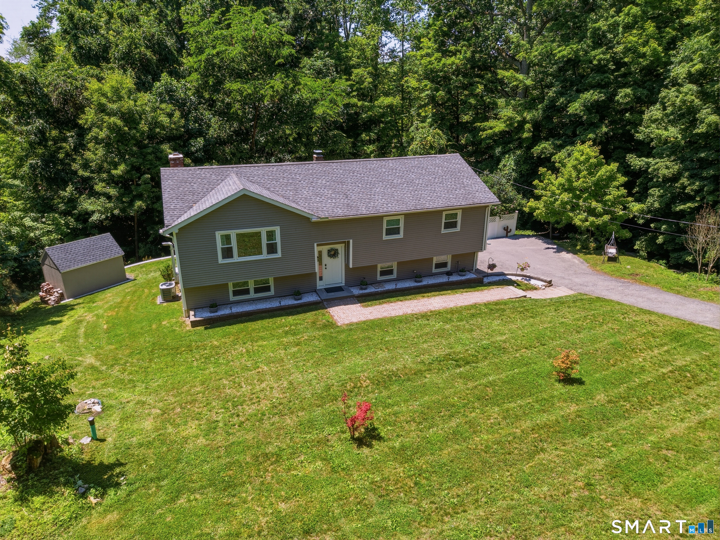 10 Albion Road New Fairfield CT 06812