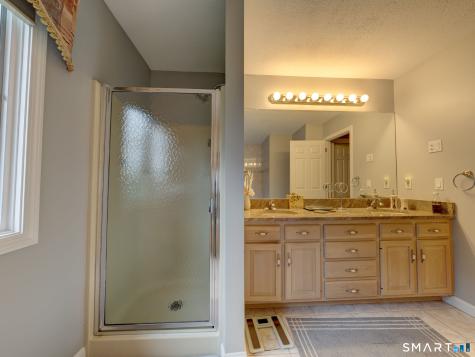 37 Skyview Terrace Manchester CT 06040
