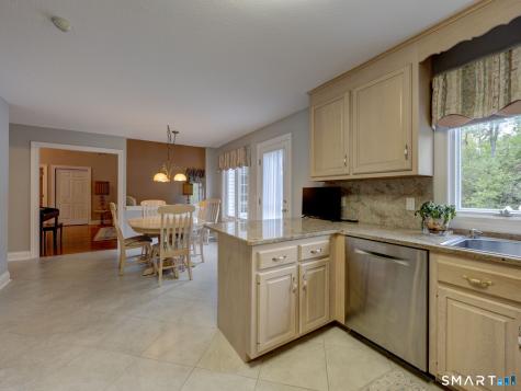 37 Skyview Terrace Manchester CT 06040