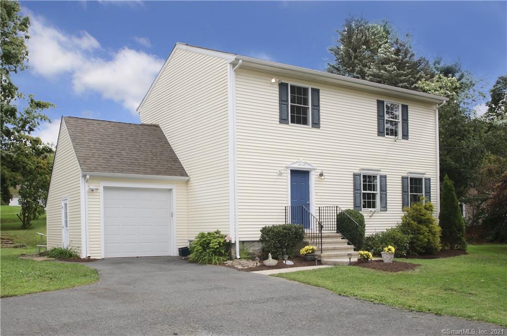 5 South Main Street Newtown CT 06470