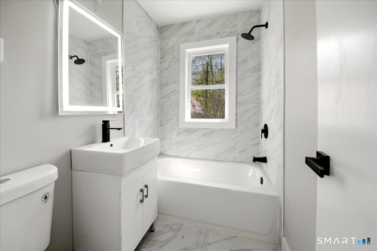 12 Darien Road New Fairfield CT 06812