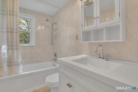 7 Mohawk Drive Farmington CT 06085