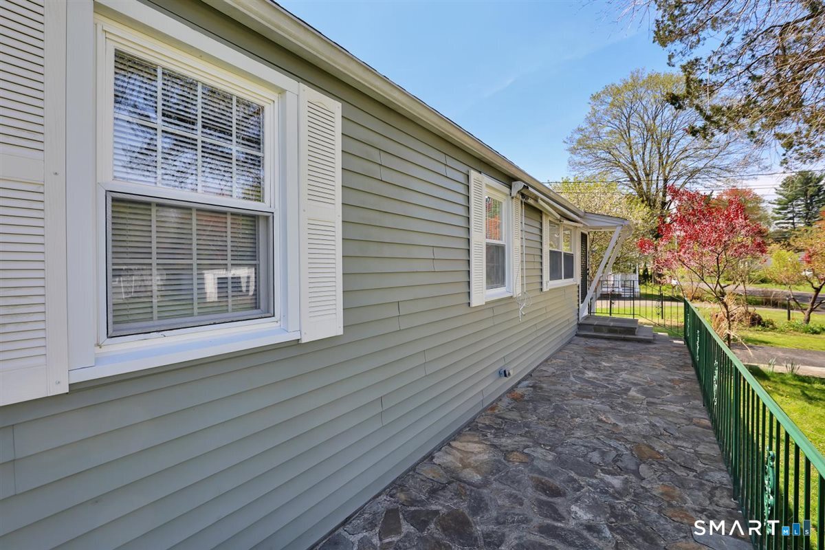 7 Mohawk Drive Farmington CT 06085