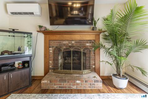 27 West Street Hebron CT 06248