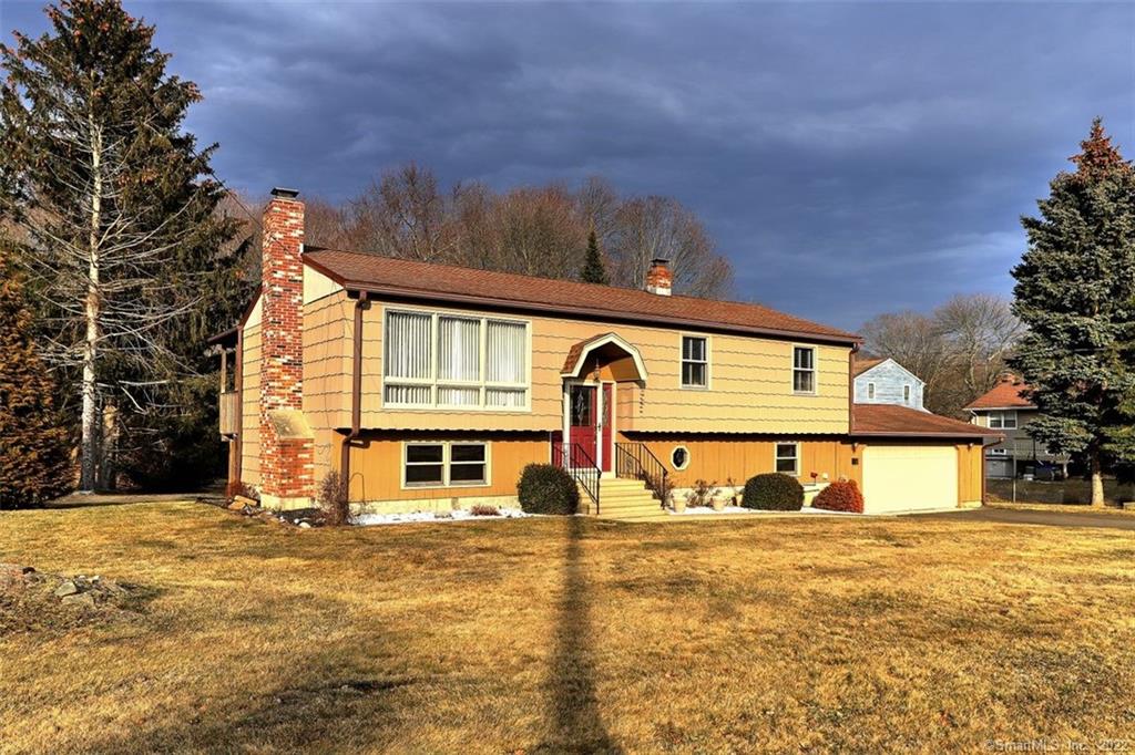 15 Benneville Road Milford CT 06461