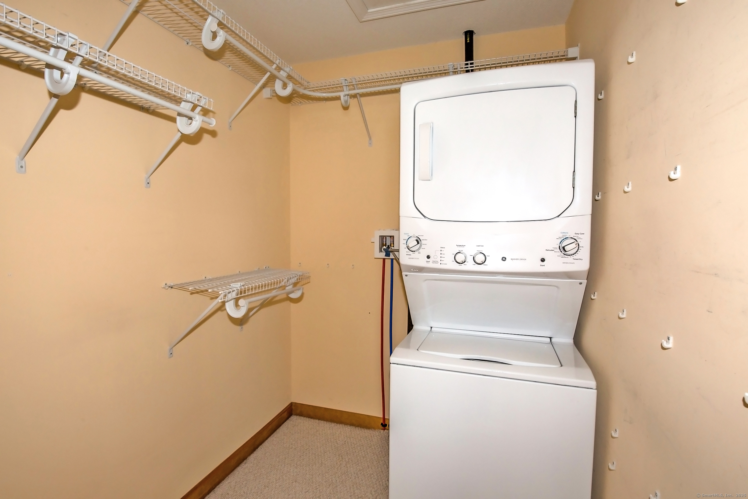 60 South Alhambra Circle Agawam MA 01001